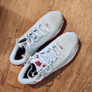 New without box under armour Wisconsin infinites hovr. Women's size 10 men's 8.5